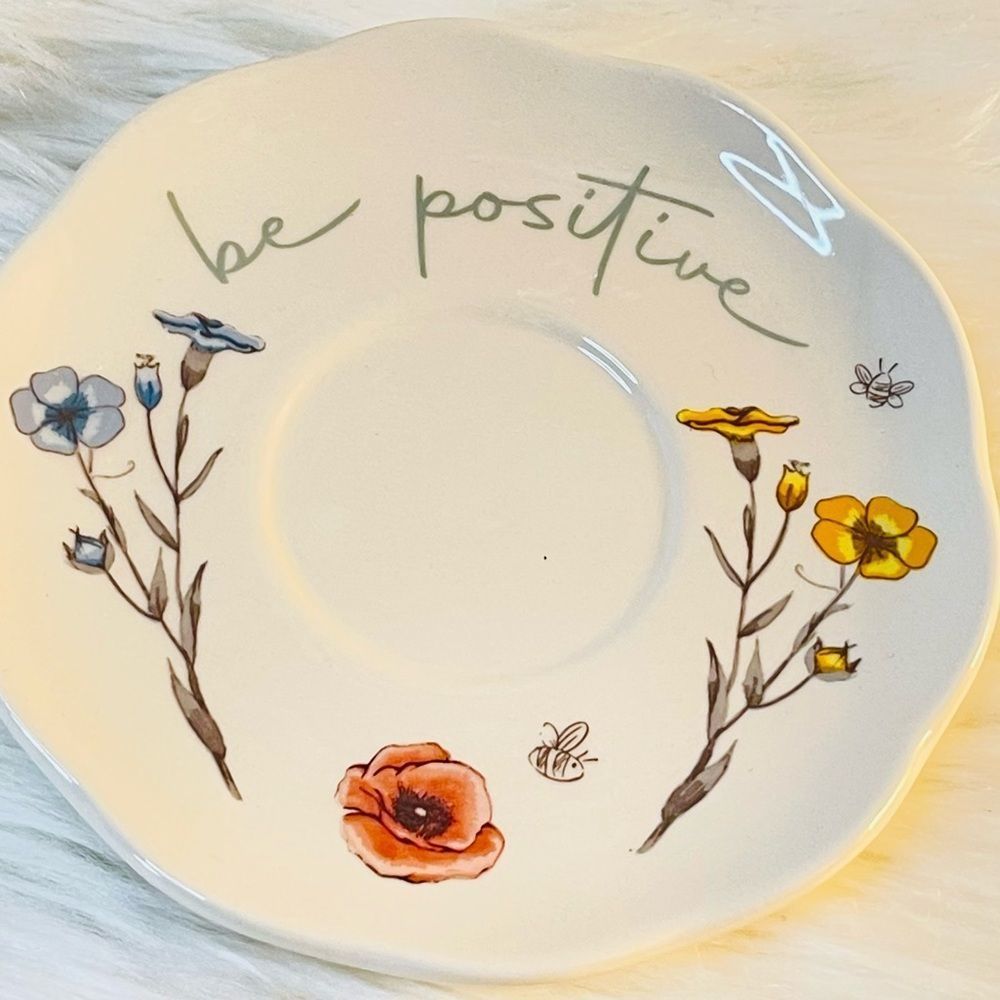 Winnie Pooh Cup & Saucer - Picture 9 of 12